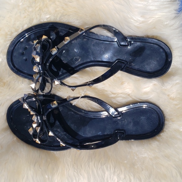 Shoes - Black Thong Sandals with Gold Details 38